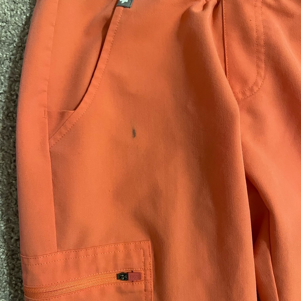 FIGS XS scrub set